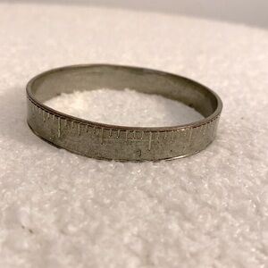 Measuring tape bracelet